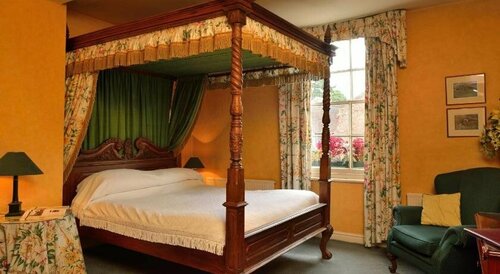 Book Whole Aparthotel - Sleeps 18 - Exclusive Use - by PureStay - Free Parking, Забронировать Отель Муч-Уэнлок Шропшир, рядом с Монастырь Венлок