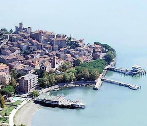 Hotel Lidò, Book Hotel Hoteller i Lake Trasimeno med parkering, Parkering