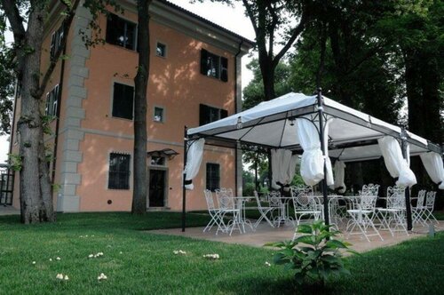 Charme Hotel Relais Villa Degli Aceri, Rezerwuj Hotel Carcare Liguria