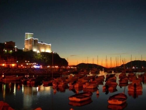 Hotel Del Golfo, Забронировать Отель Леричи Итальянская Ривьера, рядом с Пляж Lerici