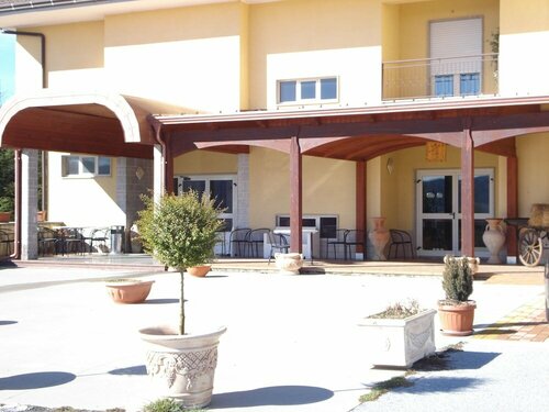 Hotel Grandinetti, Забронировать Отель Отели Паренти с парковкой, Парковка