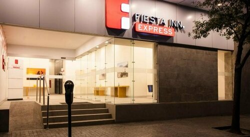 Fiesta Inn Express Monterrey Centro, Забронировать Отель Монтеррей Монтеррей, рядом с Centro Convex