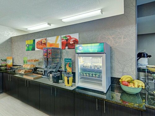 Quality Inn & Suites Grand Prairie South, Забронировать Отель Гранд-Прейри Dallas - Fort Worth Metropolitan Area