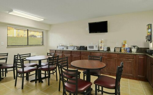 Days Inn by Wyndham Overland Park/Metcalf/Convention Center, Prenota Locanda Mini-hotel a Kansas, Locanda