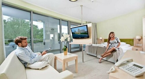 Hotel Interferie Medical SPA, Rezervați Stațiune Hoteluri în West Pomerania cu parcare, Parcare