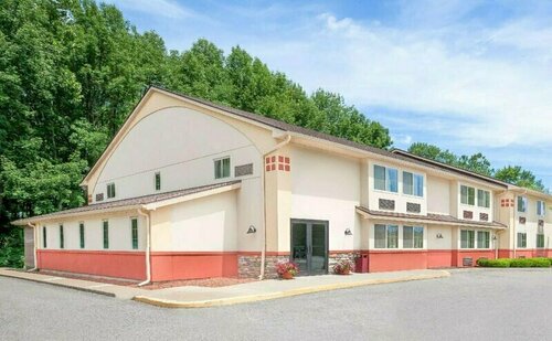 Super 8 by Wyndham Oneonta/Cooperstown, Buchen Sie Gasthaus Oneonta Delaware County