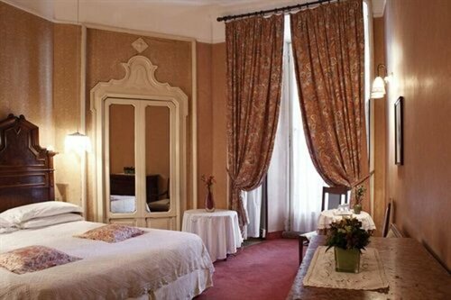 Antica Locanda Solferino, Book Hotel Milano hoteller med morgenmad, Morgenmad