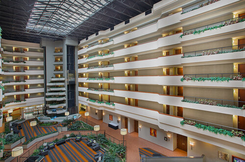 Holiday Inn University Plaza-Bowling Green, an IHG Hotel, Buchen Sie Hotel Bowling Green Kentucky