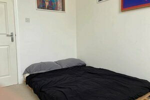 Radiant 2 Bedroom Flat in New Cross - Converted Pub