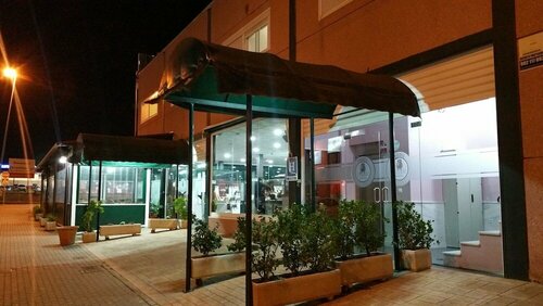Hotel León, Забронировать Отель Больюльос-Пар-дель-Кондадо Муниципалитет Уэльва