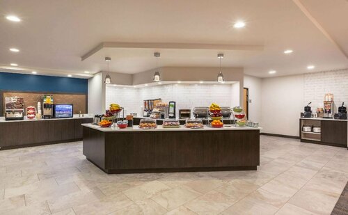 Alakai Hotel & Suites, Varaa Hotelli Lake Delton The Dells
