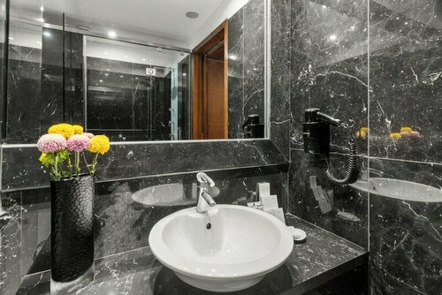 Adri & Marg luxury living