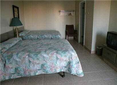 Searra Motel, Prenota Motel Hotel a Alberta con parcheggio, Parcheggio