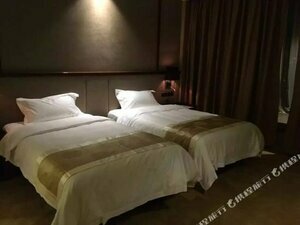 Zhongshan Panshan Hotel, Rezerwuj Hotel Hotele w Zhongshan z parkingiem, Parking