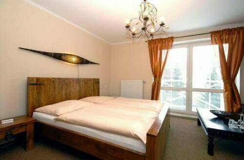 Penzion Bystrica, Đặt Khách sạn Khách sạn ở Trenčiansky kraj có chỗ đỗ xe, Bãi đậu xe