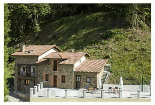 Casa Rural Manuel de Pepa Xuaca, Prenota Hotel Langreo Asturie