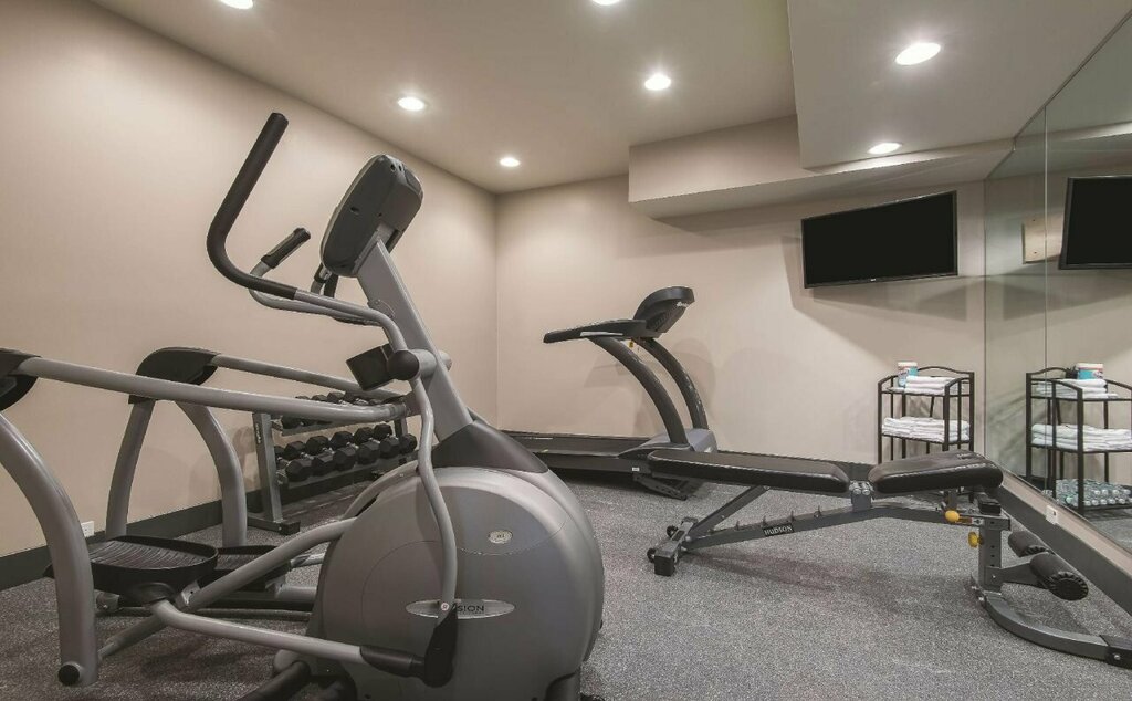 La Quinta Inn & Suites by Wyndham Brooklyn East