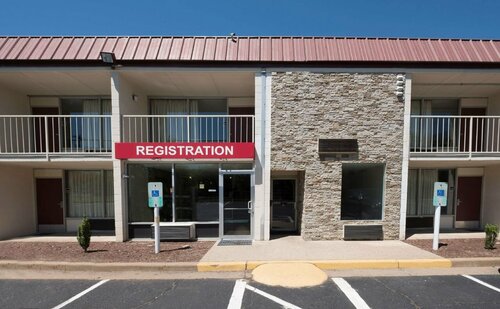 Red Roof Inn Dumfries-Quantico, Buchen Sie Hotel Quantico USA