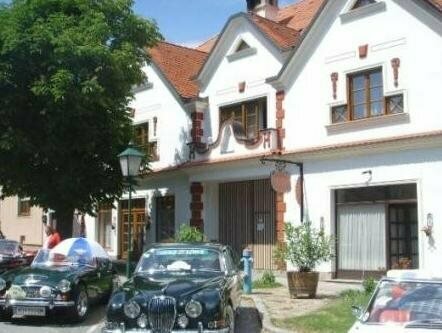 Gästehaus Benvenuto, Забронировать Отель Баден Vienna surrounding
