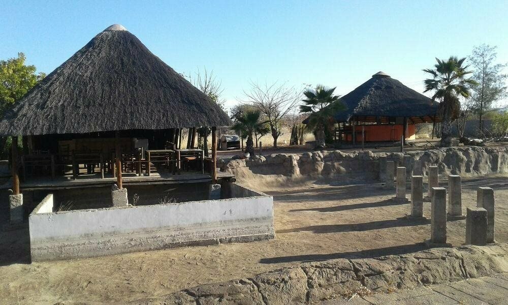 Gaetsho Lodge