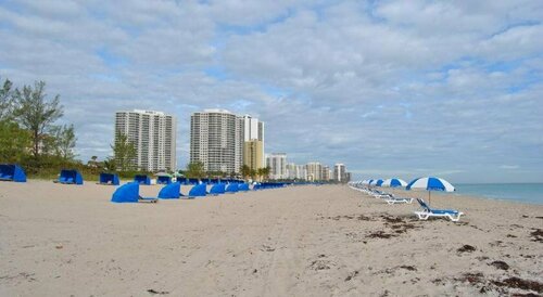 Sand Dune Shores, Забронировать Апартаменты/квартира Отели Palm Beach County с парковкой, Парковка