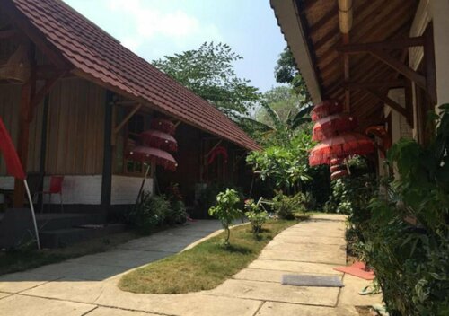 Komodo Lodge, Забронировать Отель Отели Лабуан-Баджо с парковкой, Парковка