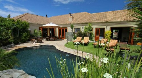 Villa Chad Luxury Guesthouse, Book Villa Kleinmond Caledon
