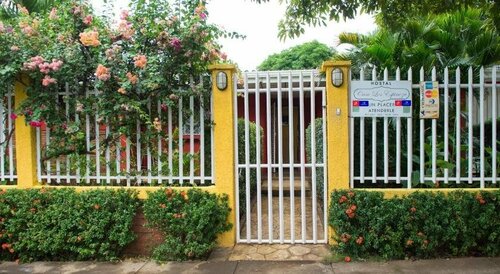 Hostal Casa Los Espinoza, Book Hotel Hoteller i Managua Region med parkering, Parkering
