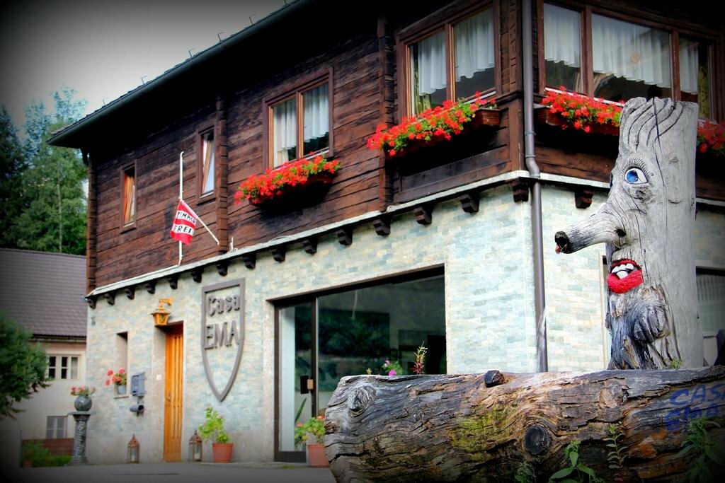 Casa Ema