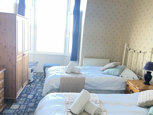 Cannon House Guest House, Забронировать Отель Ротсей Isle of Bute