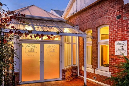 Cygnet Old Bank B & B Cafe & Gift Store, Забронировать Отель «постель и завтрак»  