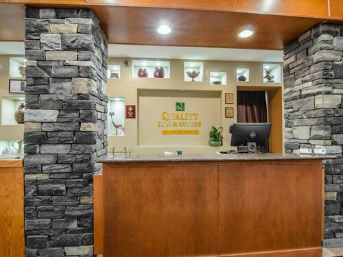Pomeroy Inn & Suites, Grande Prairie, Rezerwuj Hotel Grande Prairie Northern Alberta