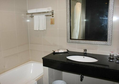 Hakaya Plaza Hotel, Book Hotel Hotels in Kalimantan with Parking, Parking