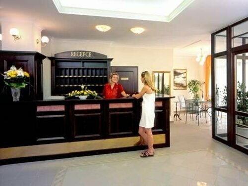 Wellness Hotel Gendorf, Забронировать Отель Врхлаби Краловеградецкий край