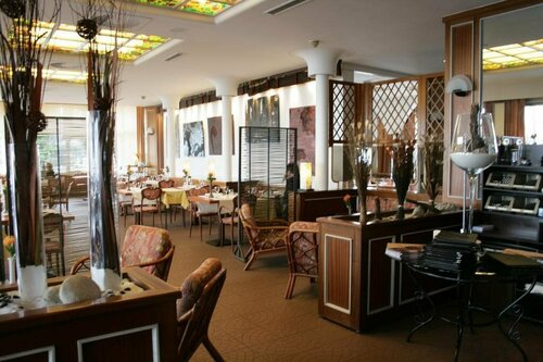 Auberge Port Gitana, Забронировать Хостел Отели Женевского озера с парковкой, Парковка