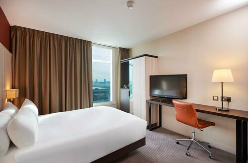 Ramada Hotel & Suites London Docklands, Book Hotel Newham Newham
