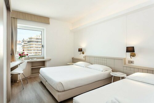 Hotel Carlo Felice Sassari, Забронировать Отель Отели Сассари 4 звезды, 4*