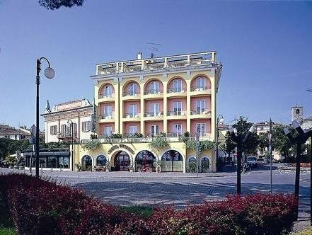 Hotel Vittorio, Забронировать Отель Отели Дезенцано-дель-Гарды 3 звезды, 3*