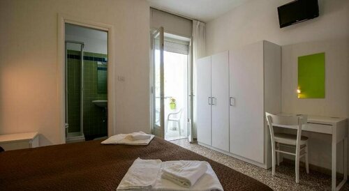 Hotel Nuova Riccione, Забронировать Отель Риччоне Побережье Римини