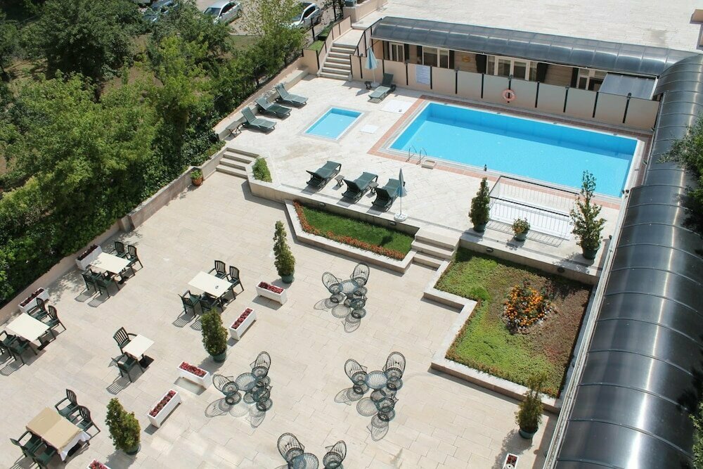 King Hotel