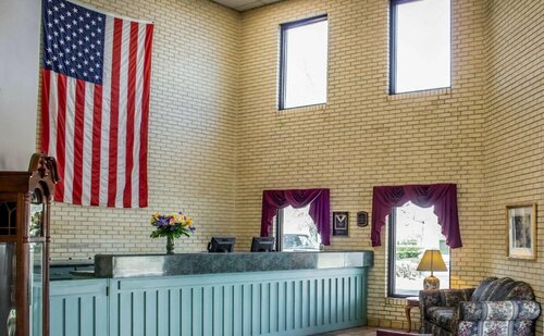 Econo Lodge Fayetteville I-95, Забронировать Мини-отель Фаеттевилле Северная Каролина