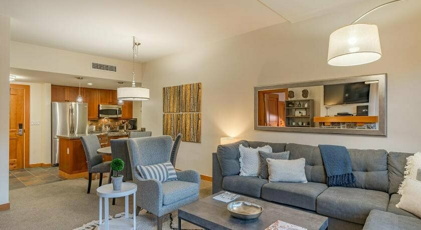 Capitol Peak Lodge Condominiums