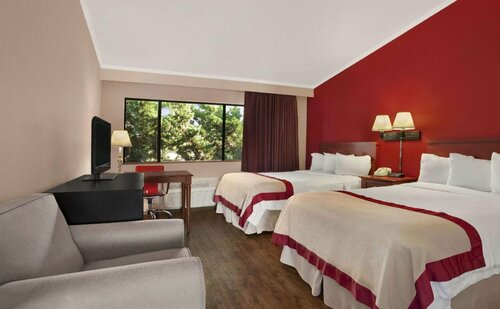 Ramada by Wyndham Torrance, Забронировать Мини-отель Торранс Саут-бэй