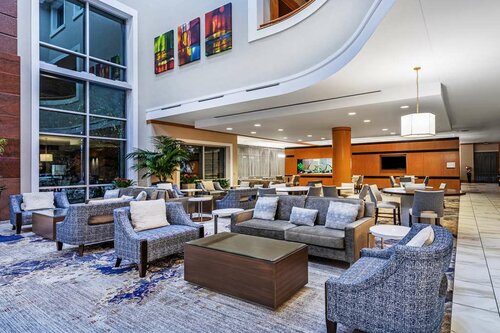 Embassy Suites by Hilton Houston-Energy Corridor, Забронировать Отель Энерджи Коридор Хьюстон