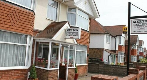 Merton House, Забронировать Отель «постель и завтрак» Отели Исторического графства Суссекса с парковкой, Парковка