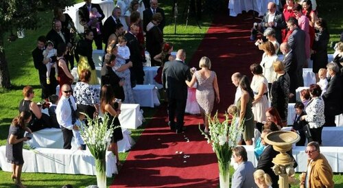Hotel AGATKA Bratislava, Đặt Khách sạn Pezinok Pezinska Baba