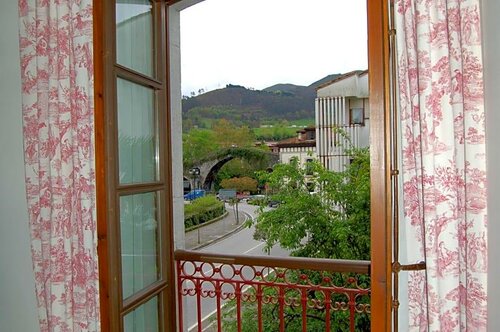 Puente Romano, Réserver Hôtel Cangas de Onís 