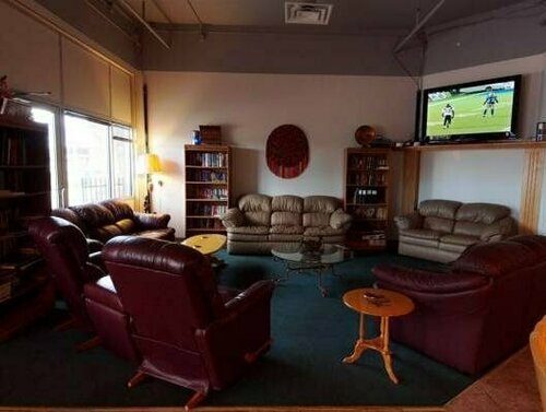 Executive House Suites Hotel & Conference Centre, Buchen Sie Hotel High Level Northern Alberta