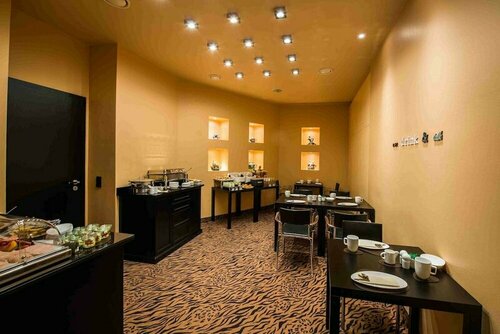 Hotel Concorde, Забронировать Отель Бизнес-отели Франкфурт-на-Майне, рядом с Peace Research Institute Frankfurt, 4* 5*