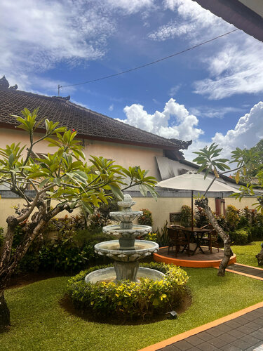 Frangipani Homestay, Book Hotel Hoteller i Benoa med parkering, Parkering